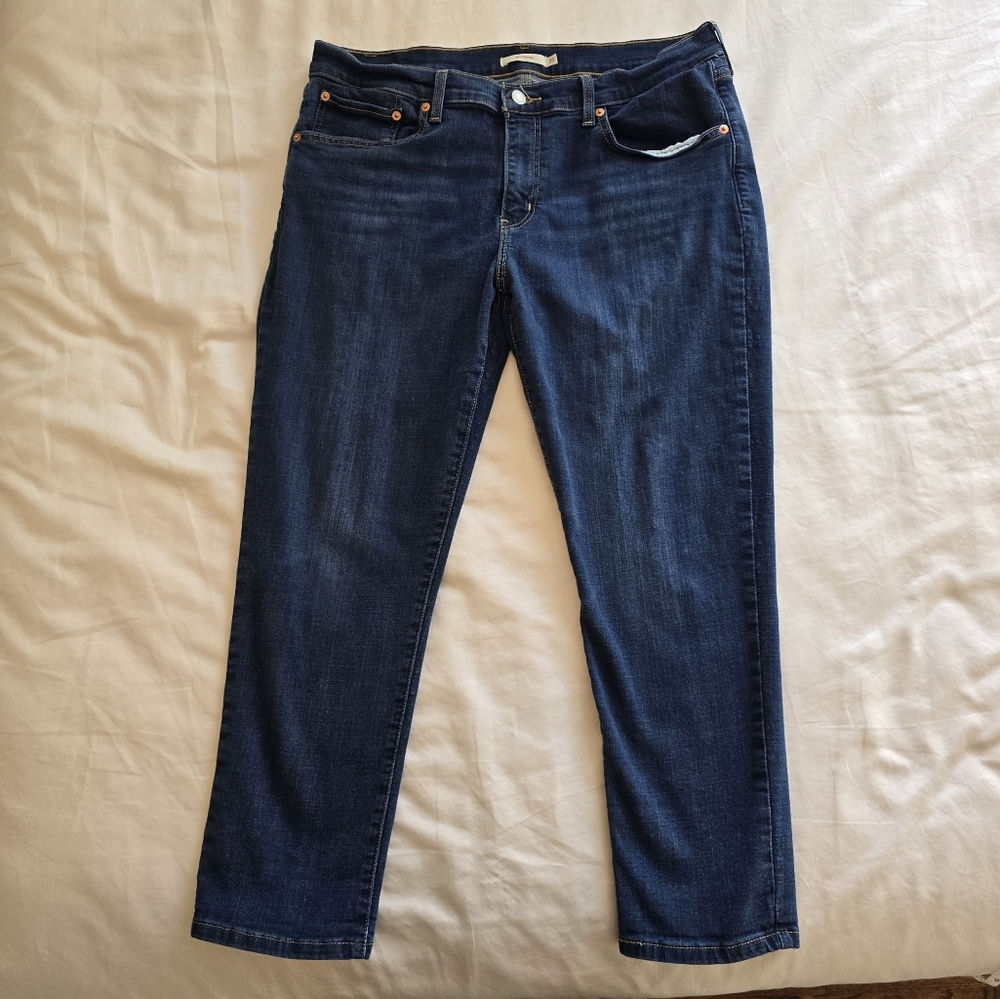 Levi's Boyfriend Style Dark Blue Denim Mid Rise Jeans Size 33 (Size 16)